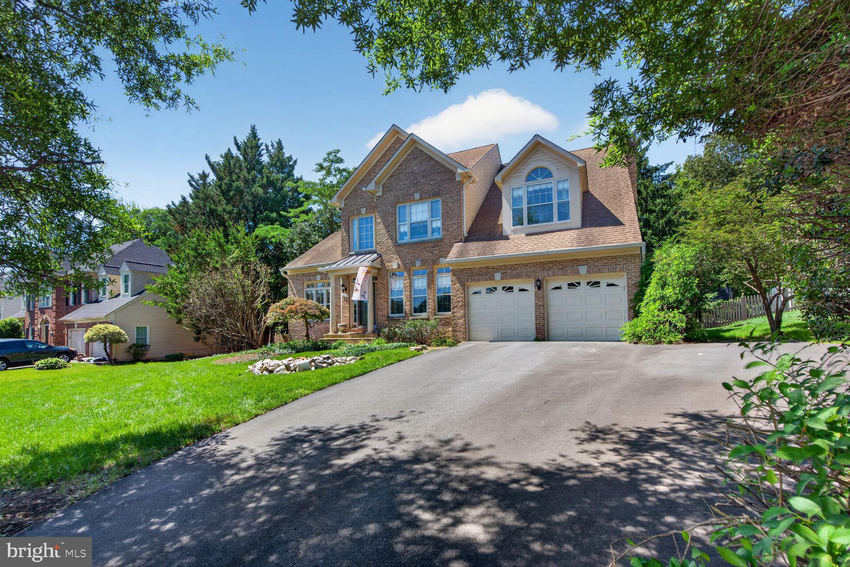 CROSSPOINTE - Residential