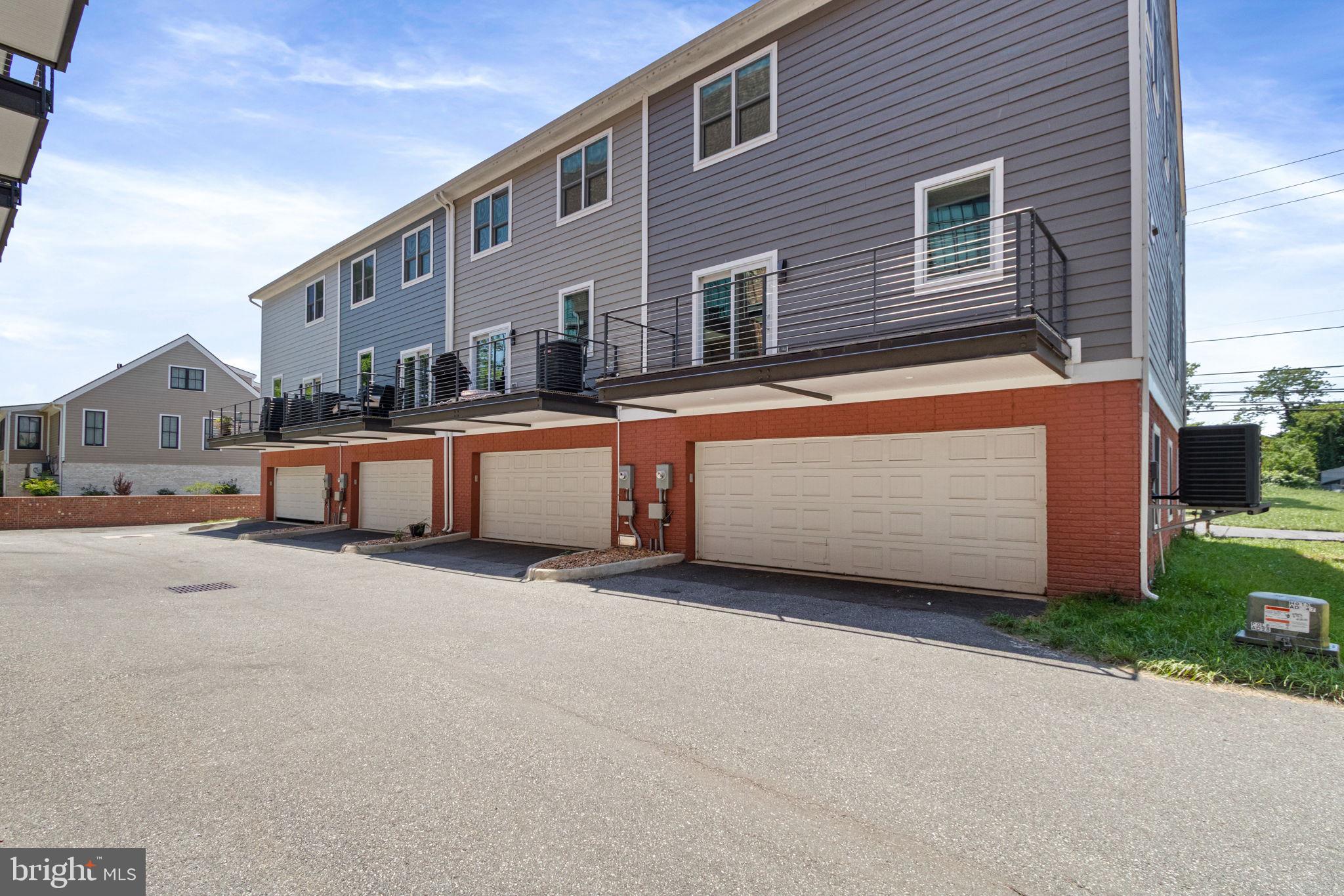 DARBYTOWN - Residential