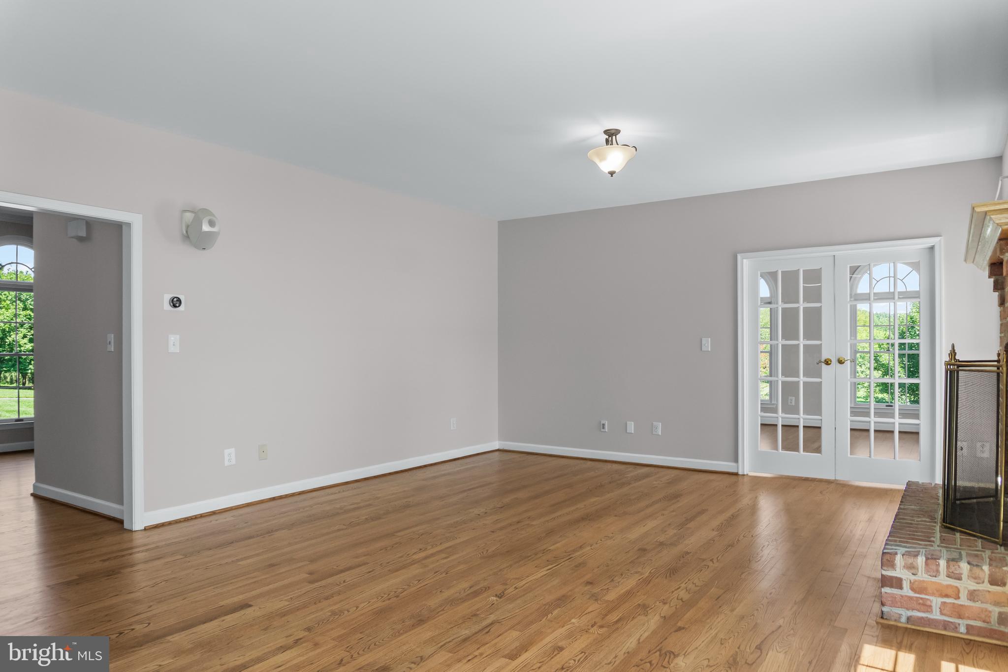 SPRING MEADOWS - Residential