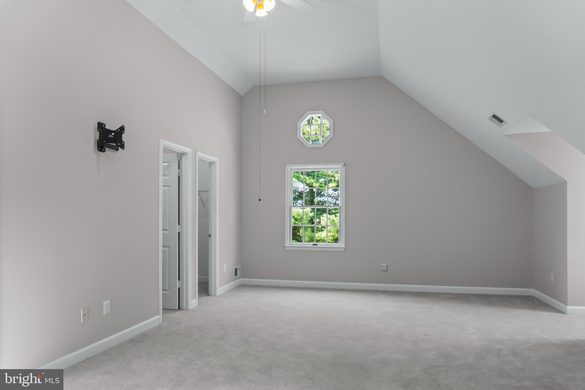 SPRING MEADOWS - Residential