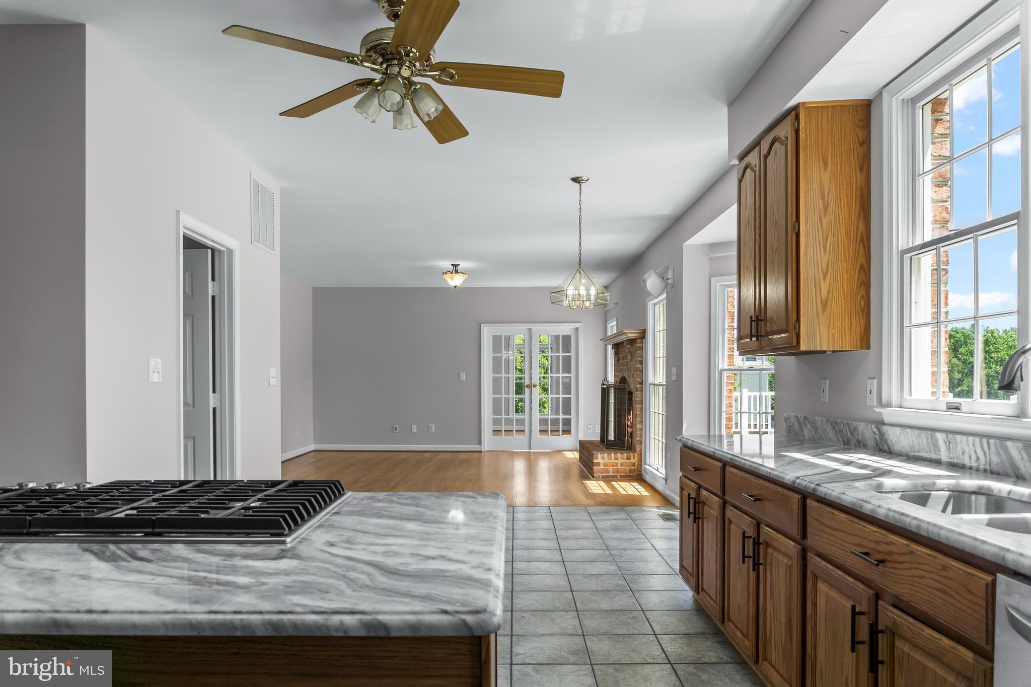SPRING MEADOWS - Residential