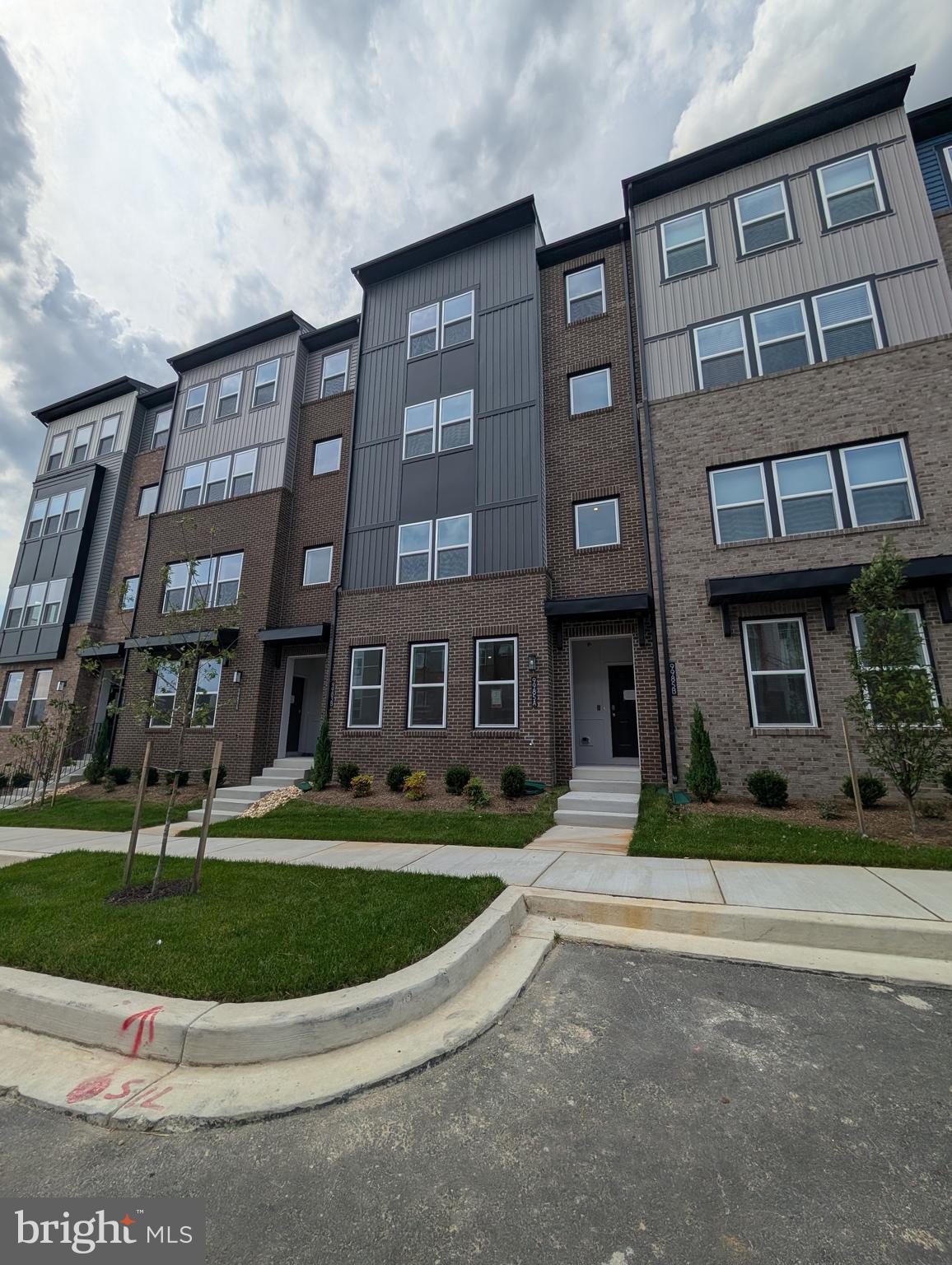 PADDOCK POINTE - Residential Lease