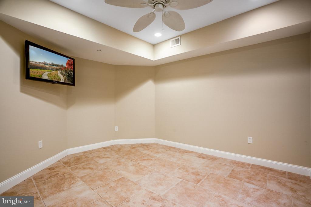 DEALE - Residential