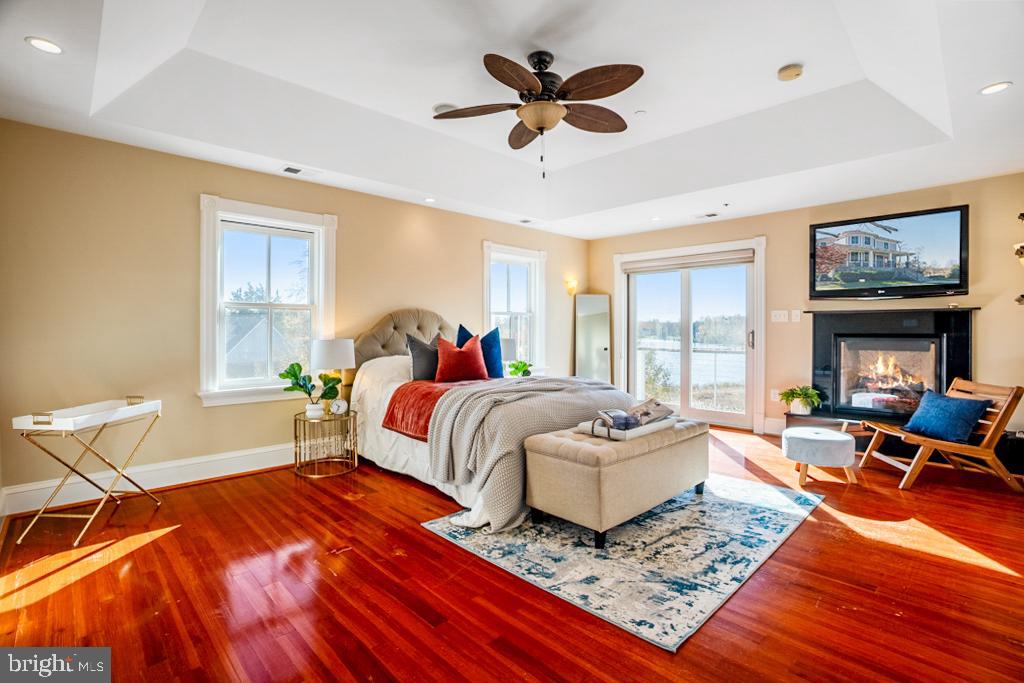 DEALE - Residential