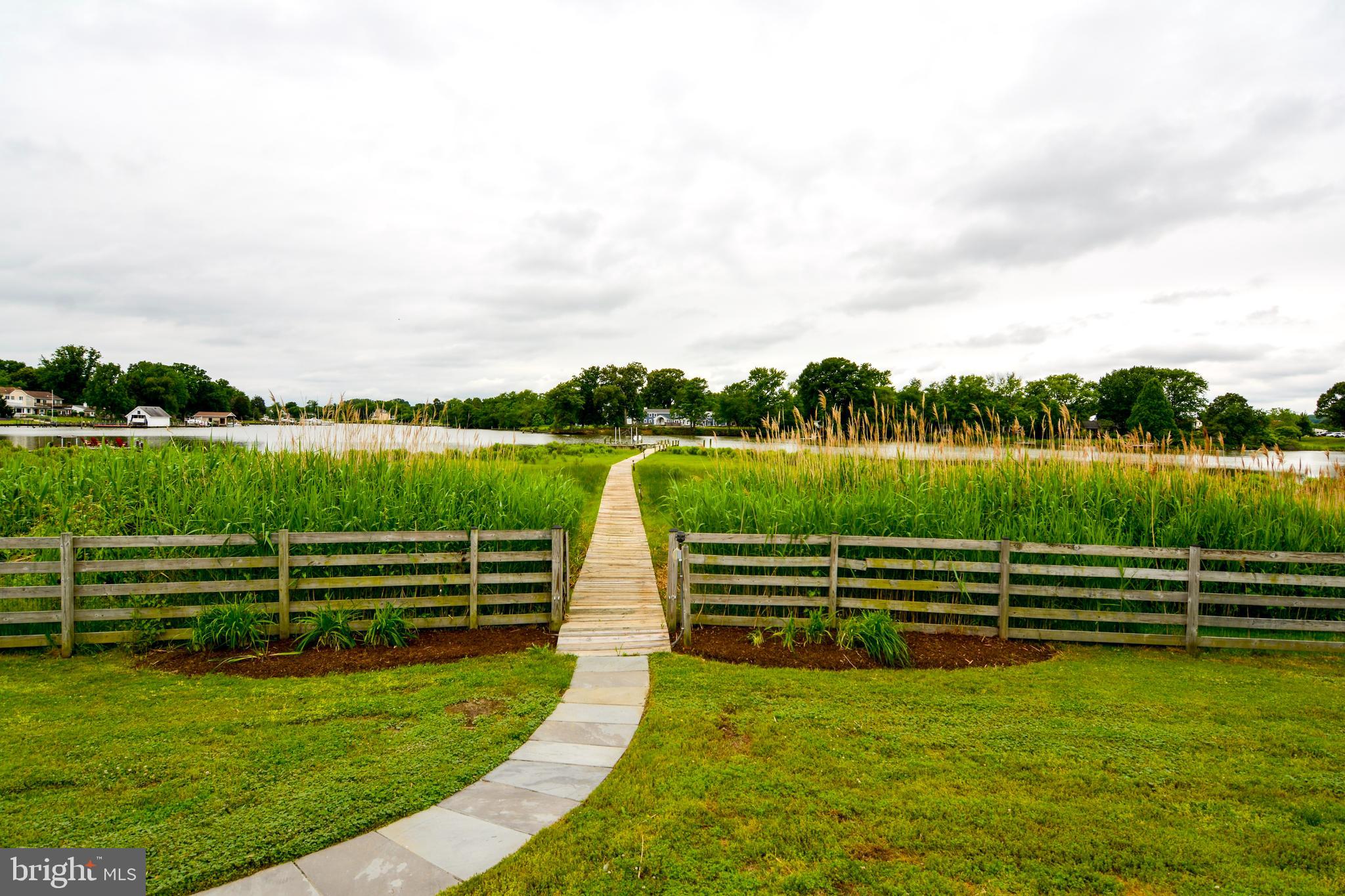 DEALE - Residential