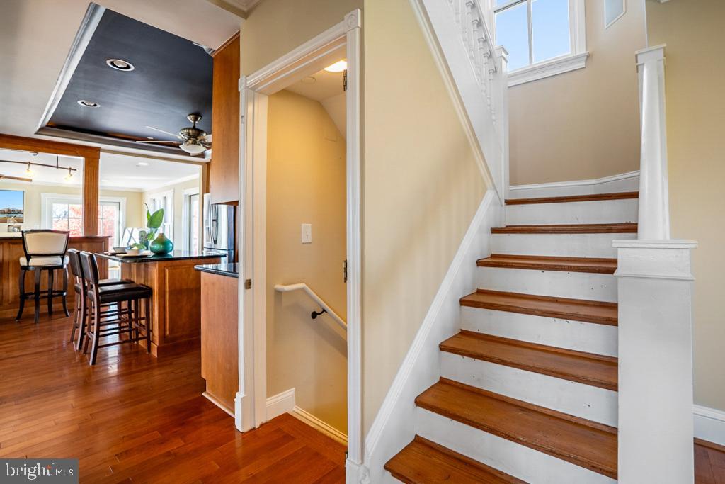 DEALE - Residential
