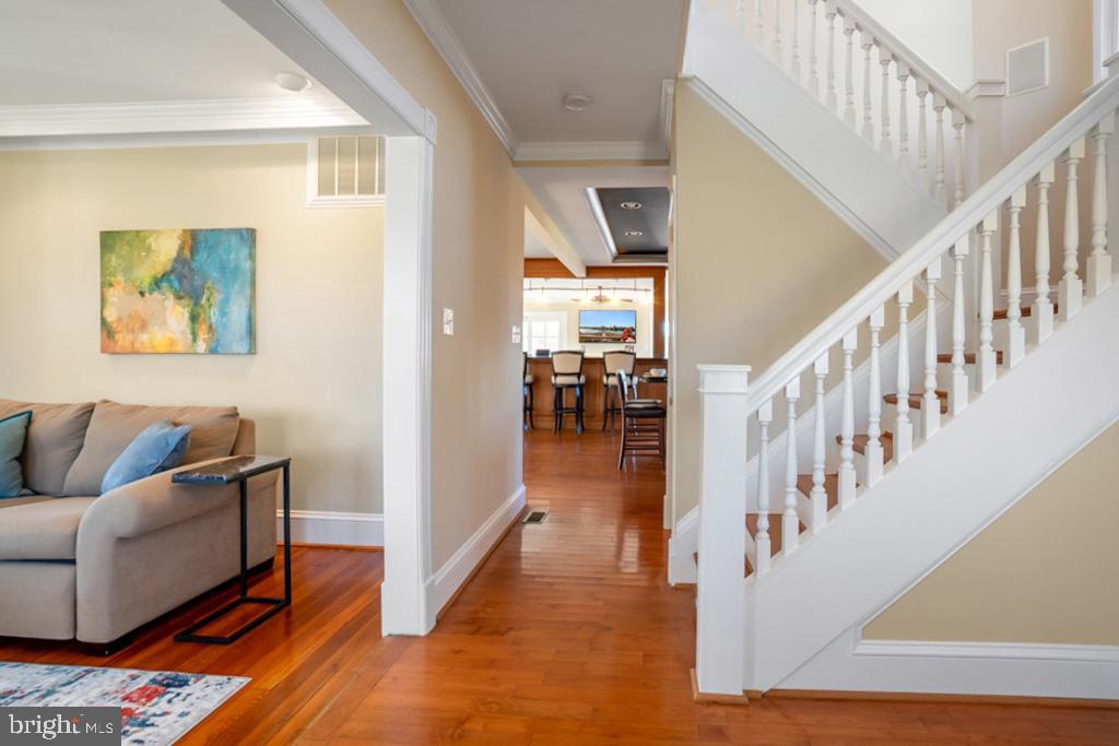 DEALE - Residential