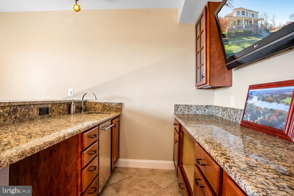 DEALE - Residential