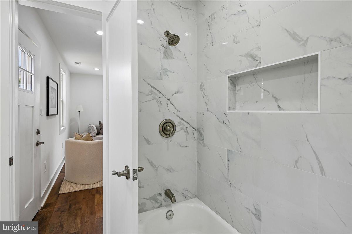 EASTPORT - Residential