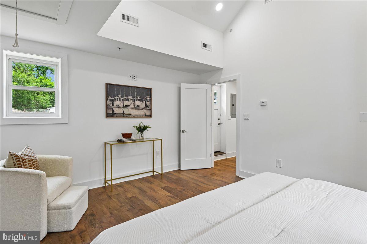 EASTPORT - Residential