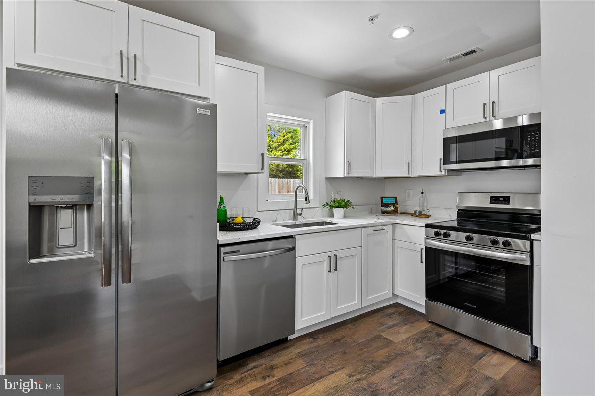 EASTPORT - Residential