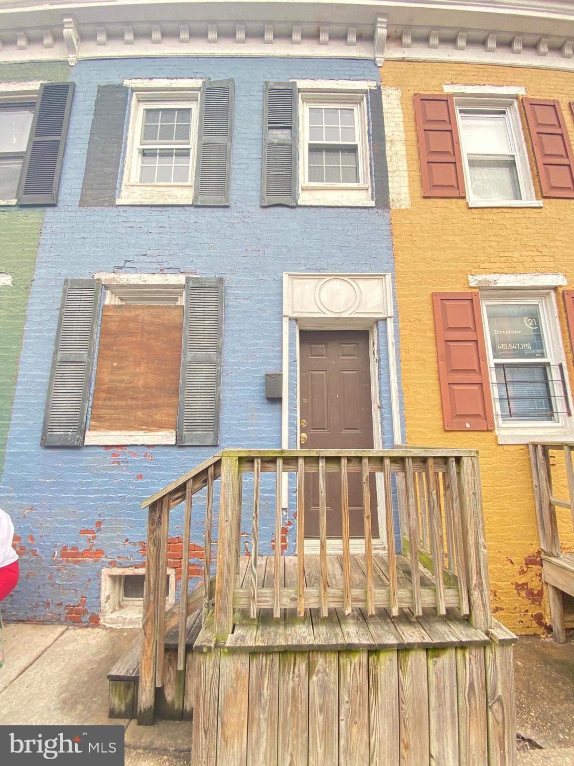 HOLLINS MARKET - Residential