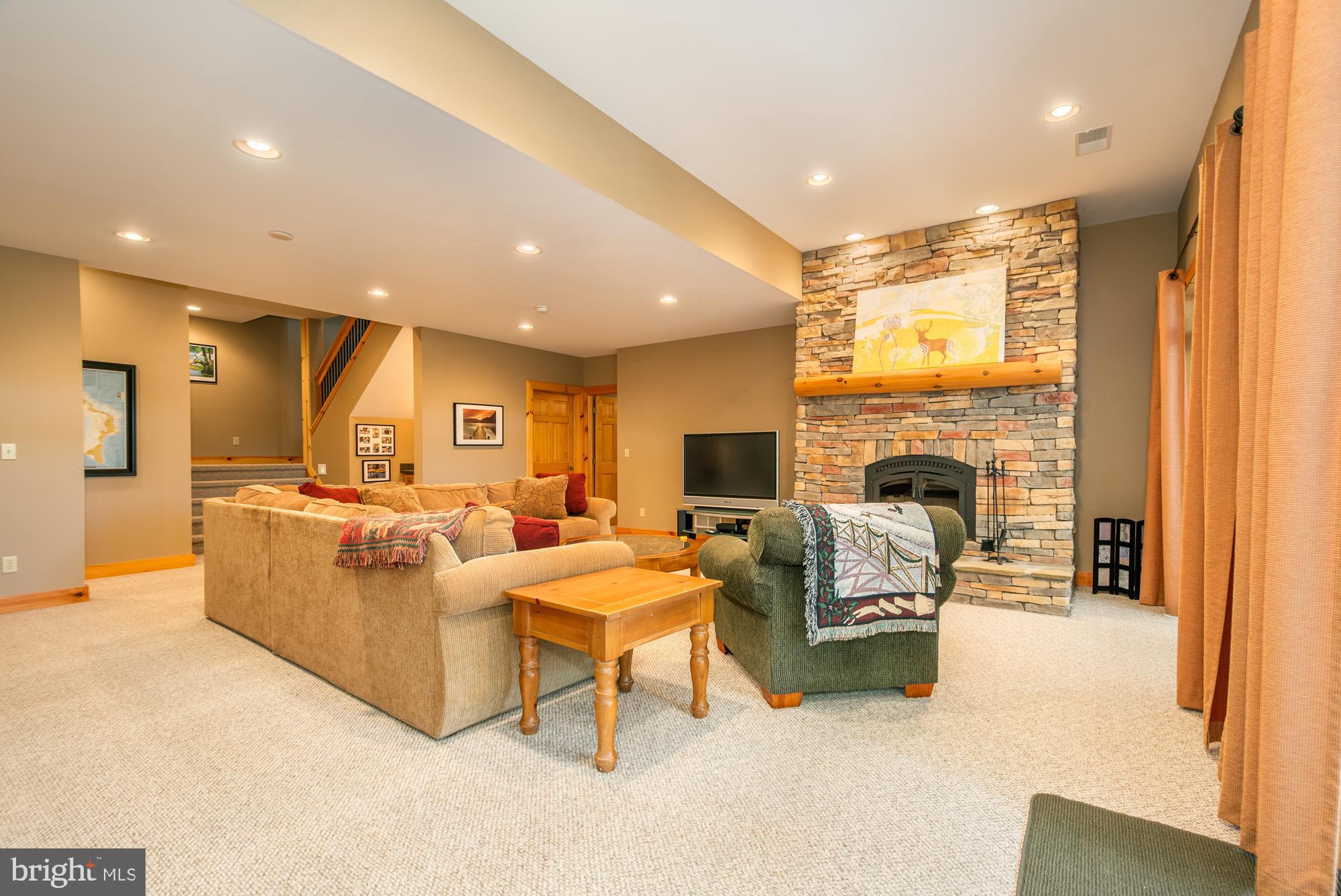 NORTH GLADE COVE - Residential