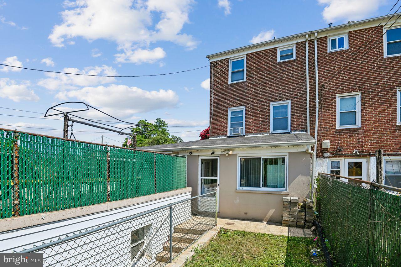 EASTWOOD - Residential