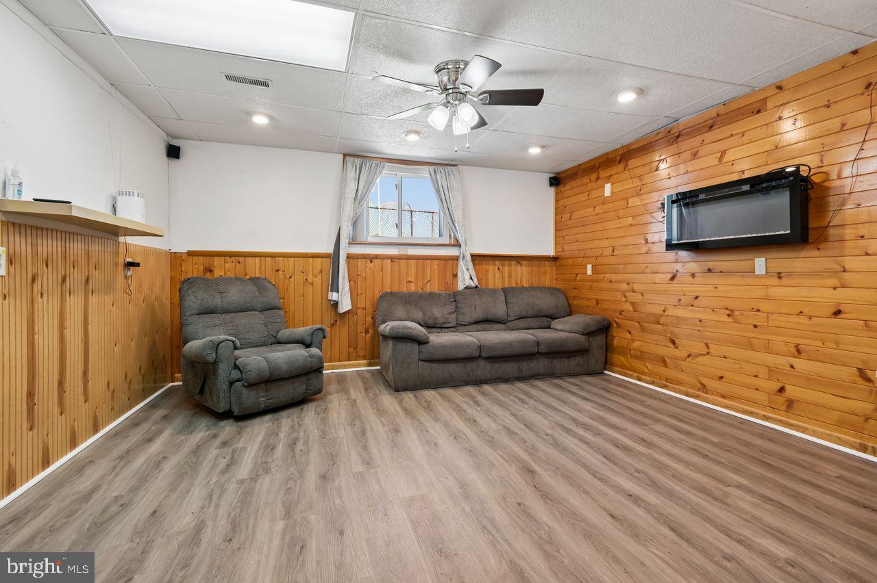EASTWOOD - Residential
