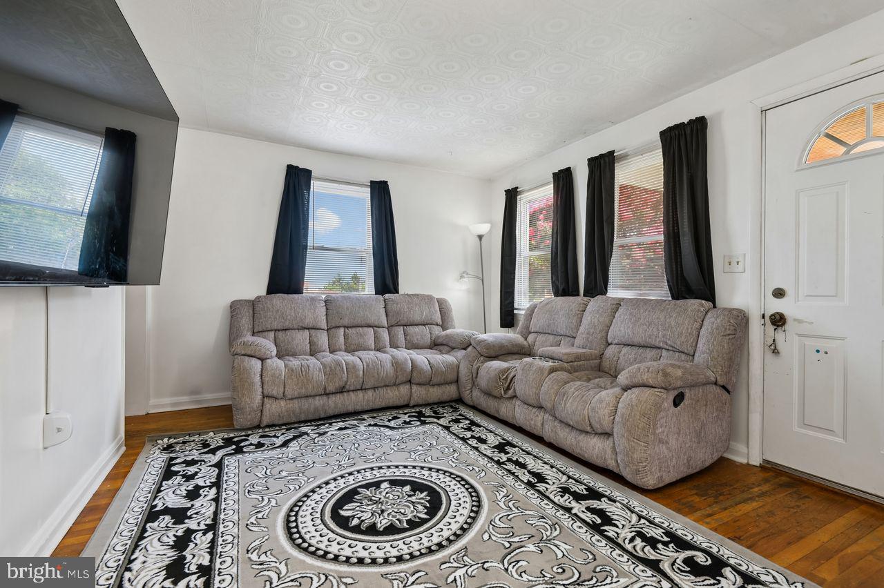 EASTWOOD - Residential