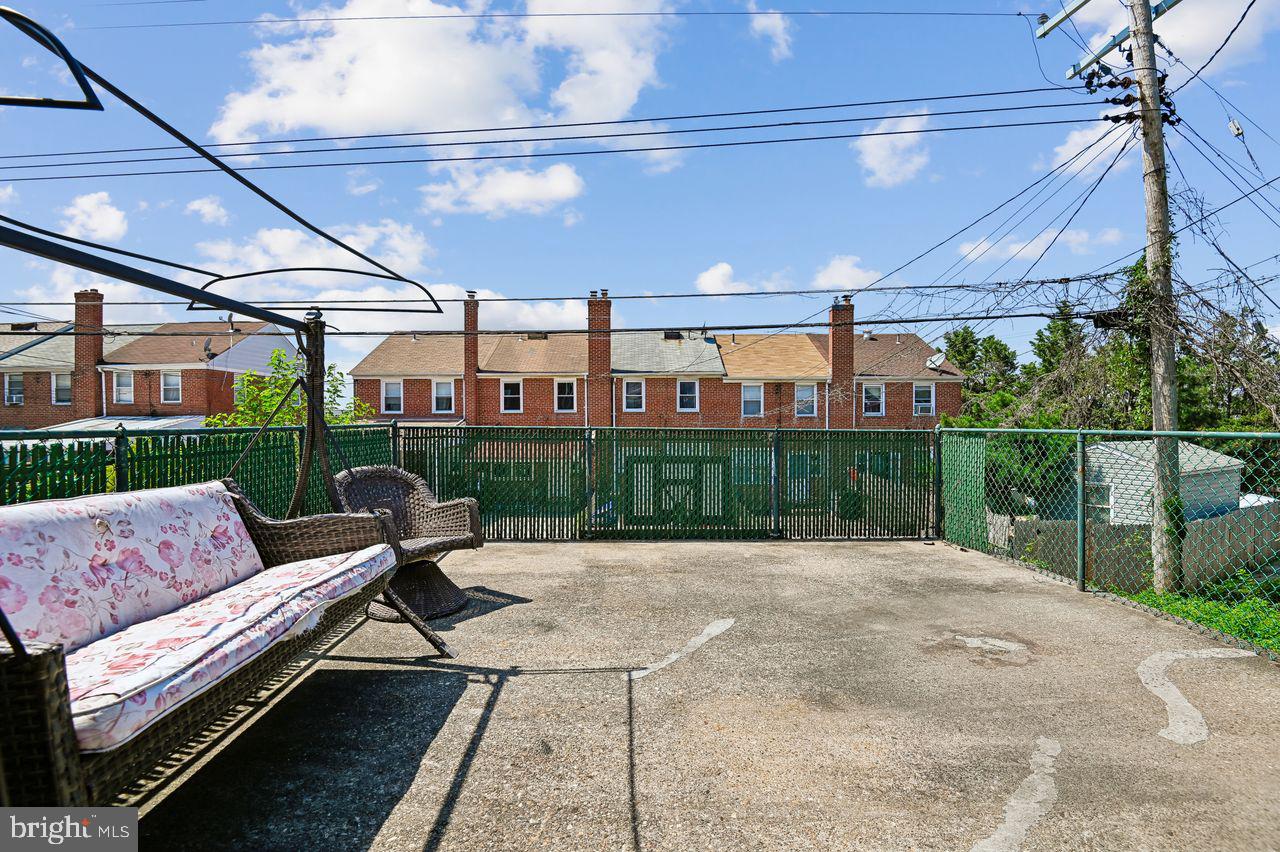 EASTWOOD - Residential
