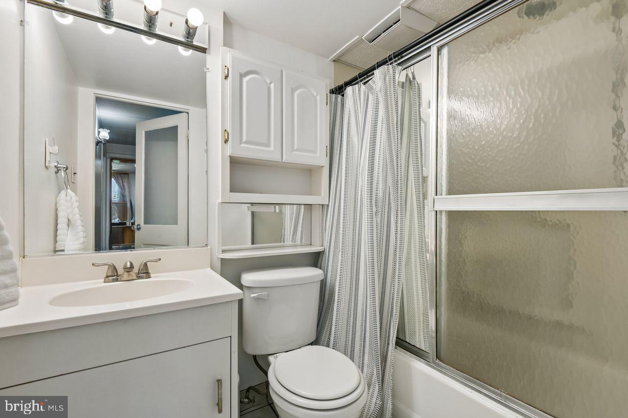 EASTWOOD - Residential