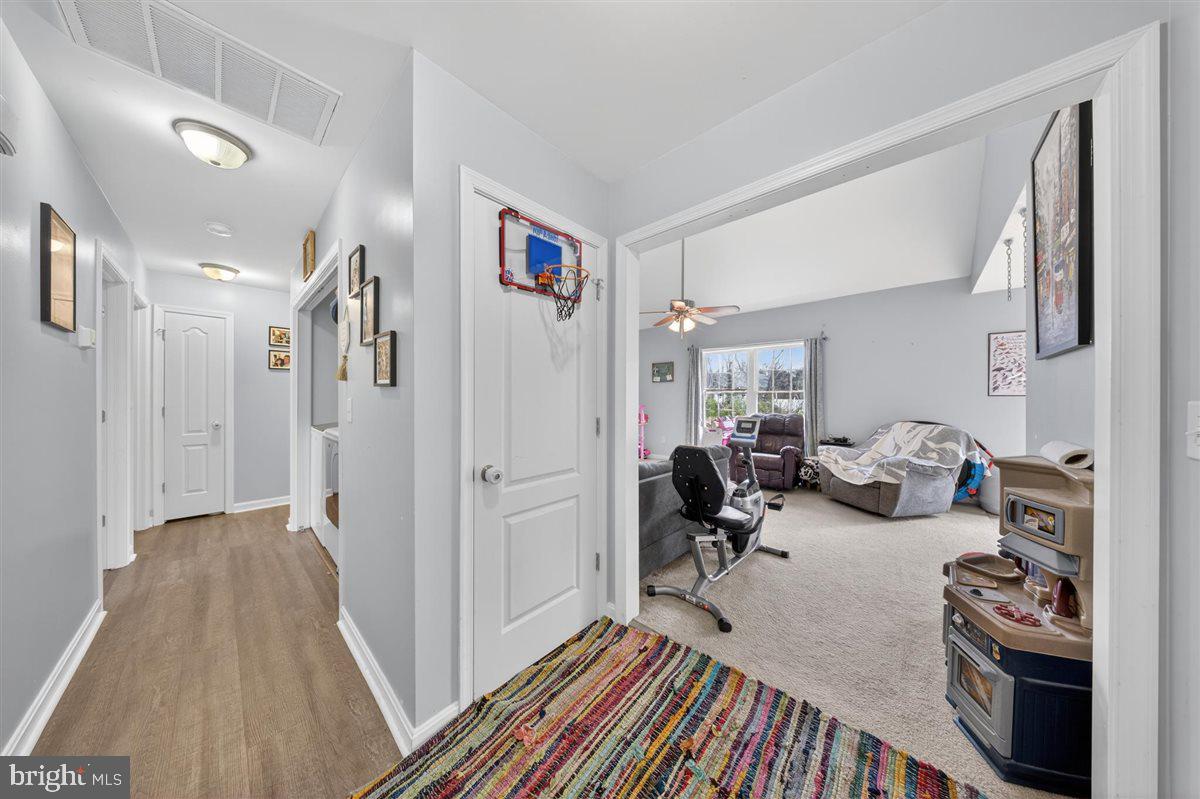 FOREST KNOLL ESTATES - Residential