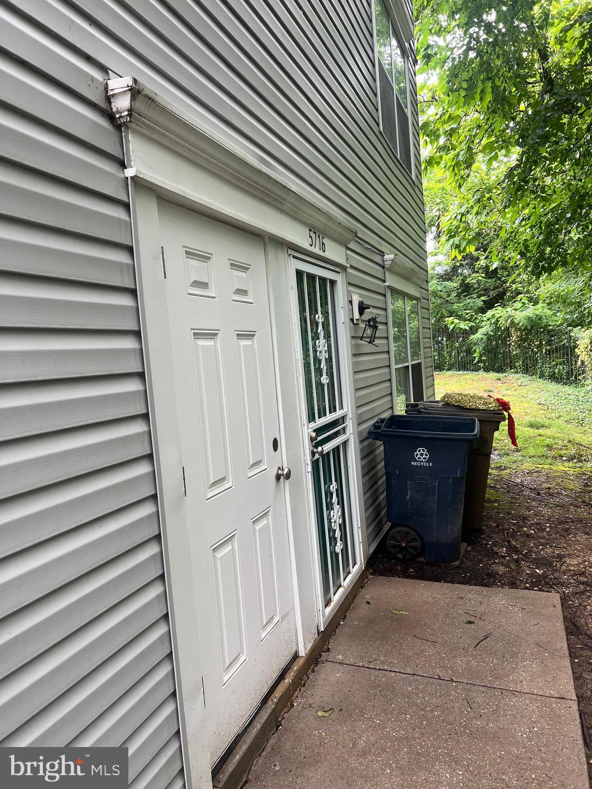 This terrace-level condo features a large kitchen with a center island and a separate dining room just off the kitchen. The living room leads to a stone patio with access to the shared rear open space. Two large bedrooms make this condo the perfect investment for someone looking for space at an affordable price.