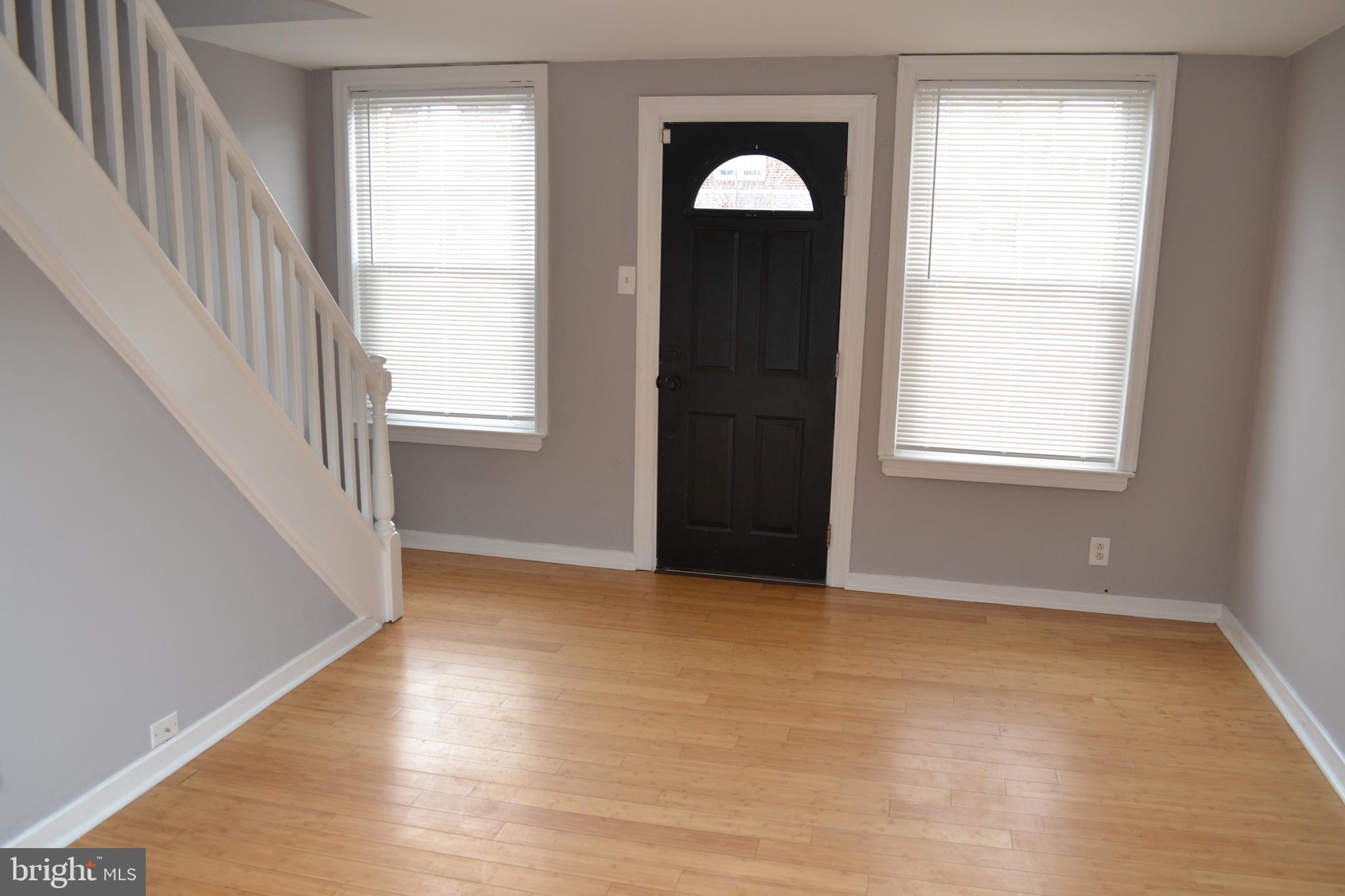 PORT RICHMOND - Residential Lease