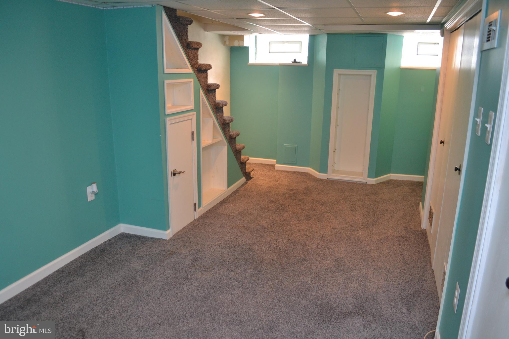 PORT RICHMOND - Residential Lease