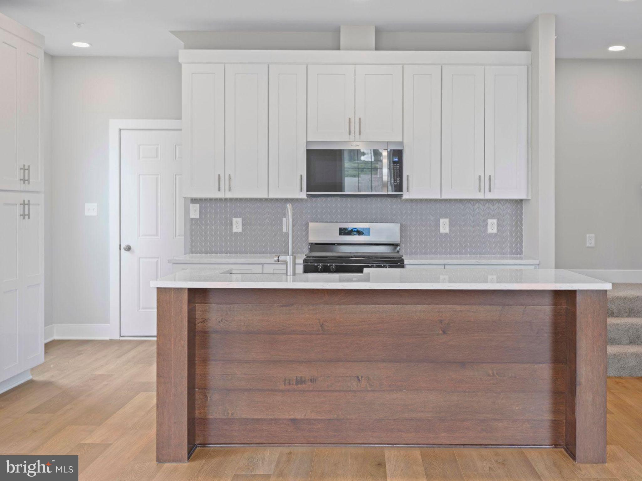 FLORIN HILL - Residential