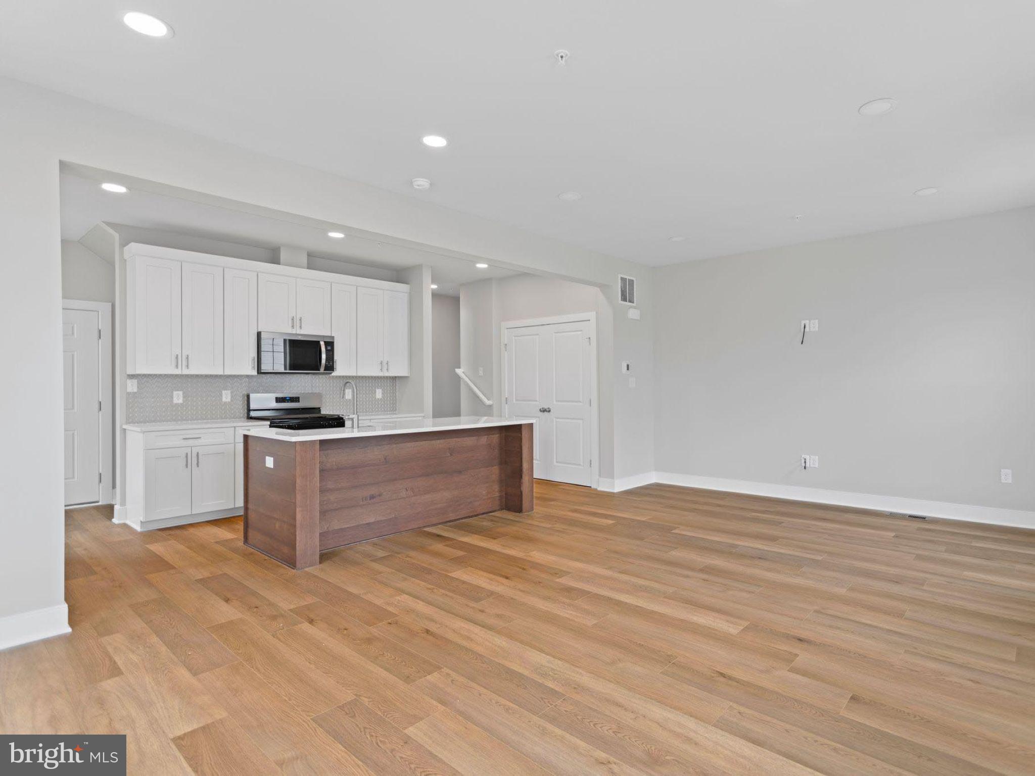 FLORIN HILL - Residential