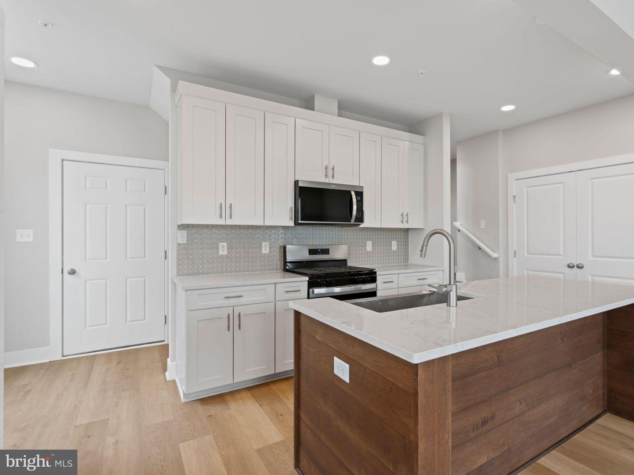 FLORIN HILL - Residential