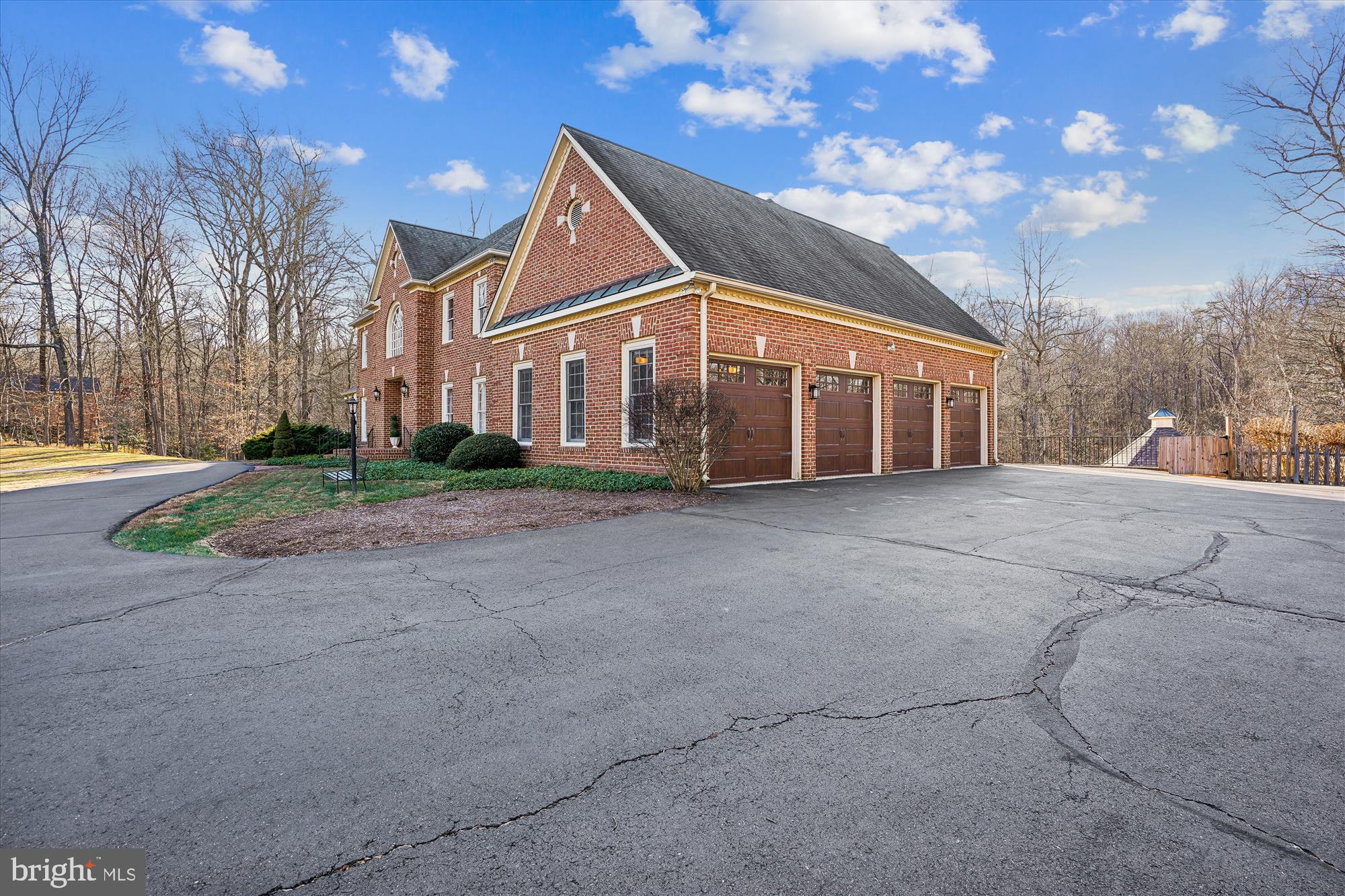 GLENCAIRN - Residential