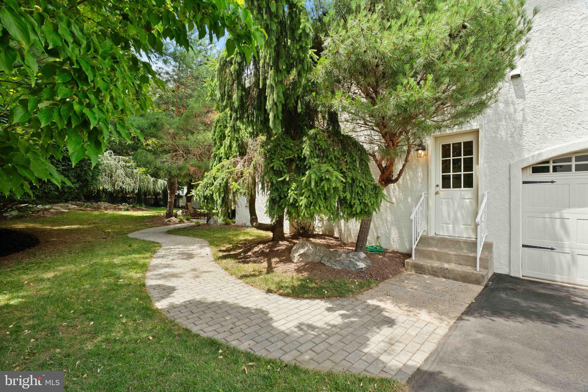 HUNTINGDON VALLEY - Residential