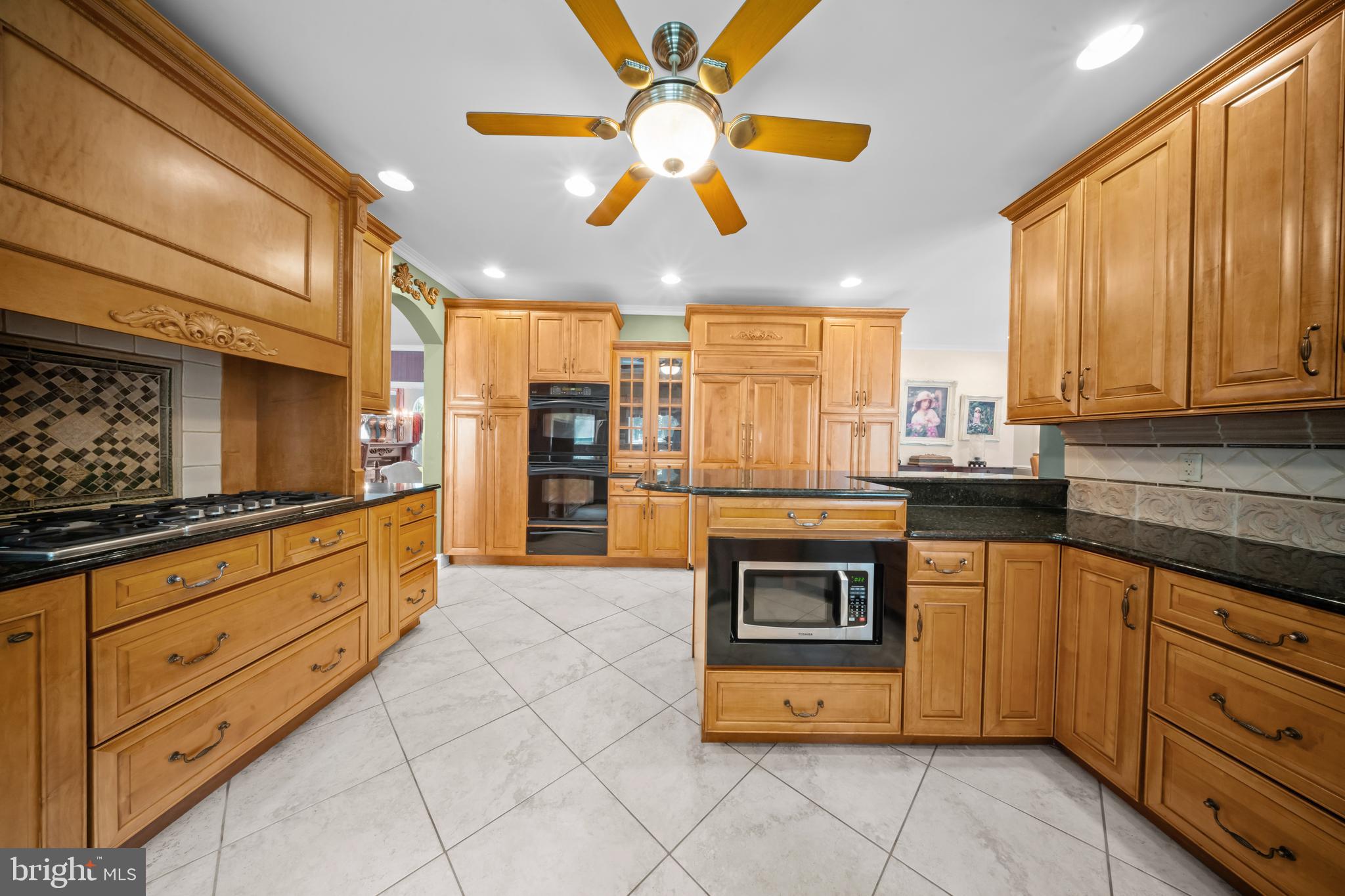 HUNTINGDON VALLEY - Residential