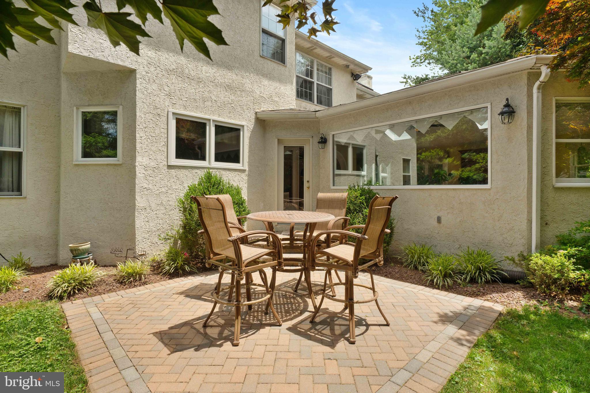 HUNTINGDON VALLEY - Residential
