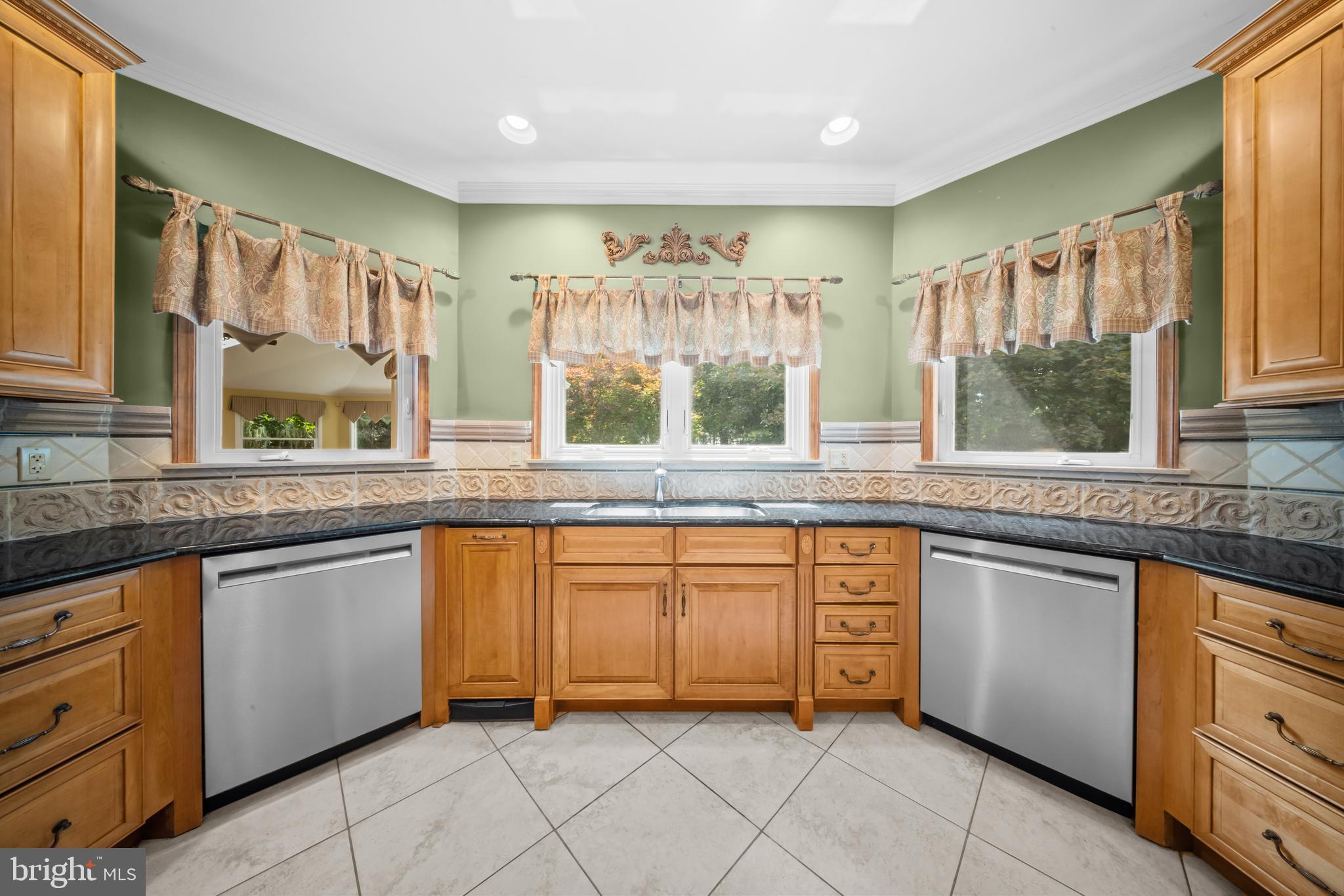 HUNTINGDON VALLEY - Residential