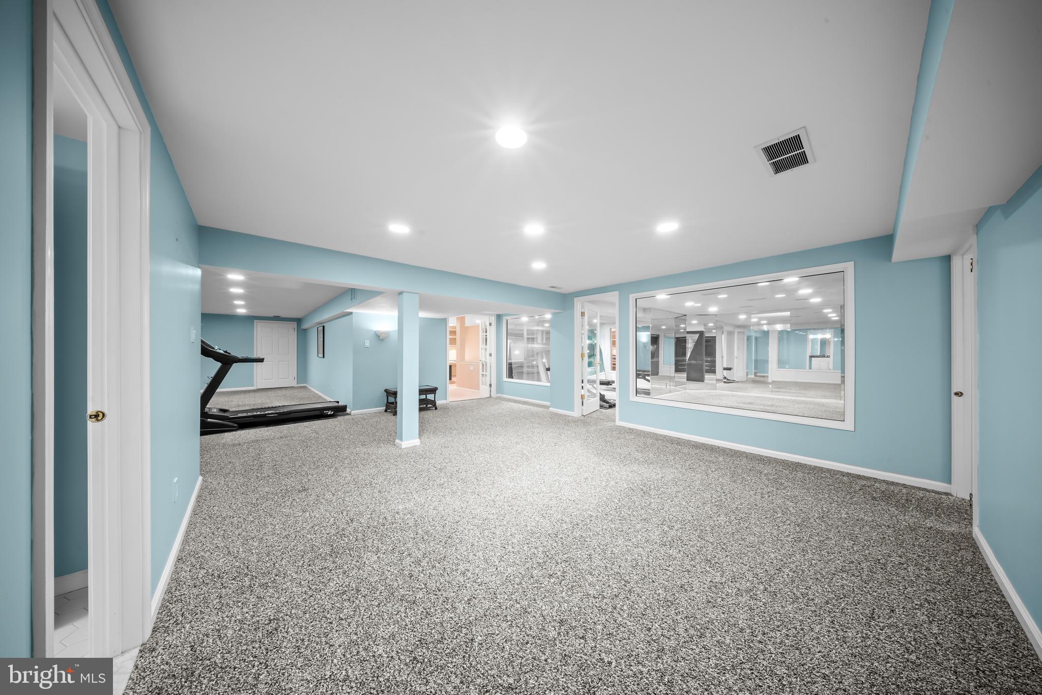 HUNTINGDON VALLEY - Residential