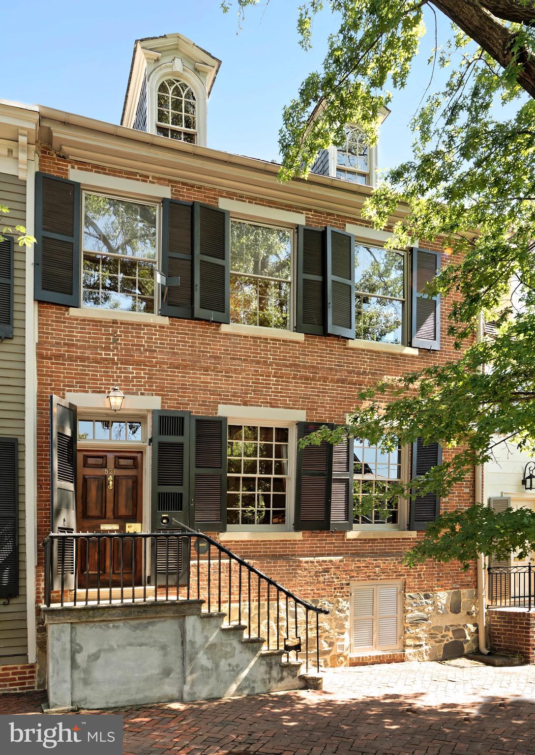 OLD TOWN ALEXANDRIA - Residential