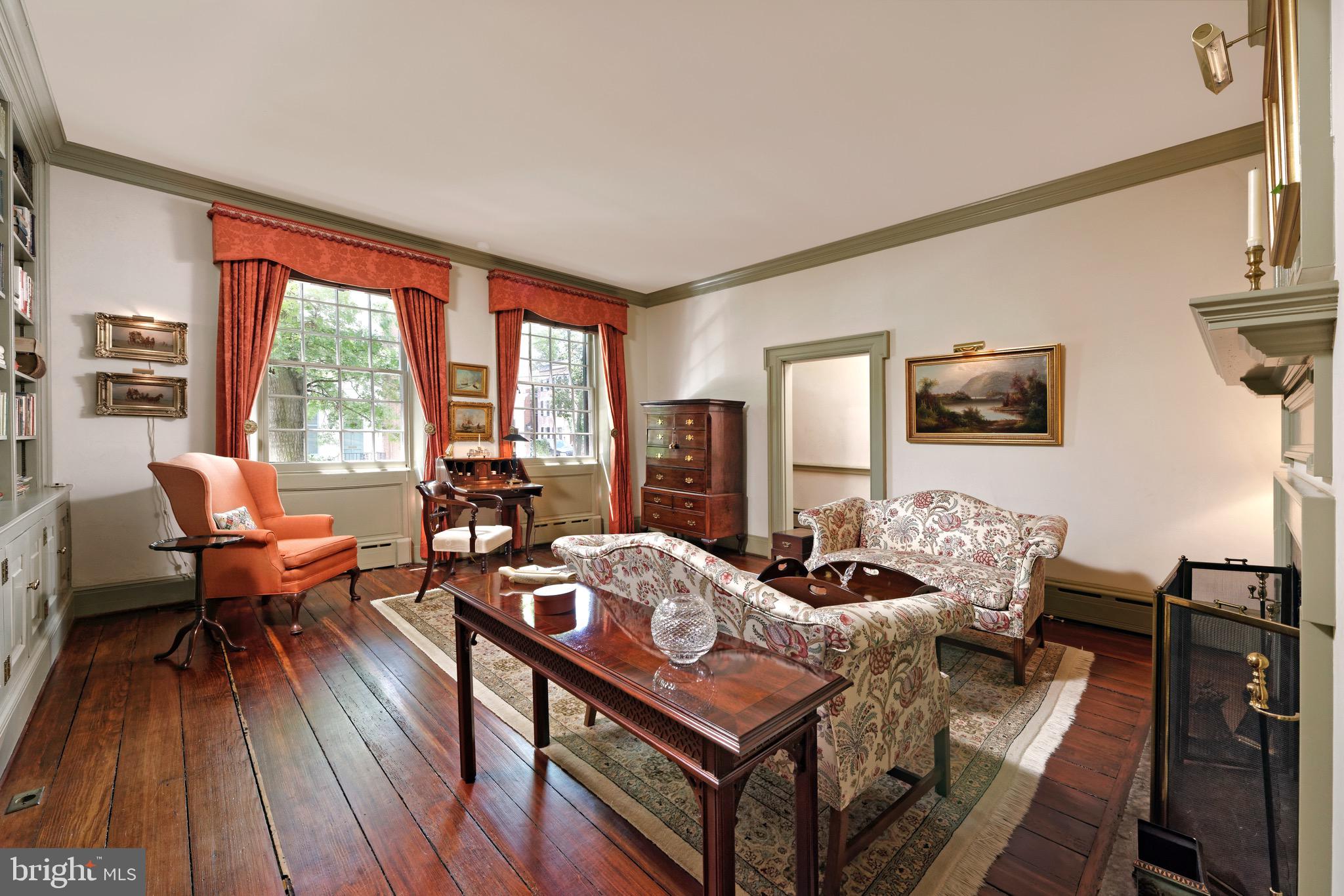 OLD TOWN ALEXANDRIA - Residential