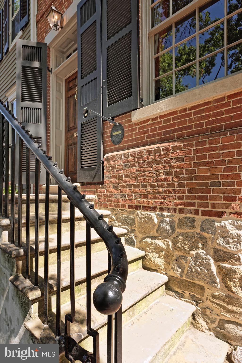 OLD TOWN ALEXANDRIA - Residential