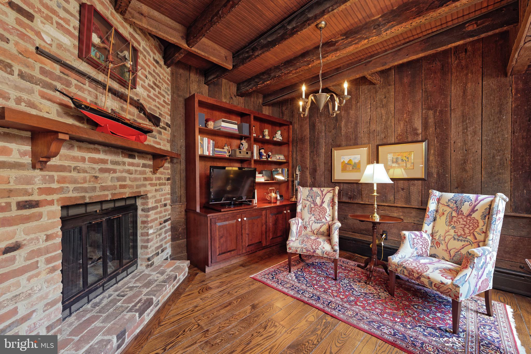 OLD TOWN ALEXANDRIA - Residential