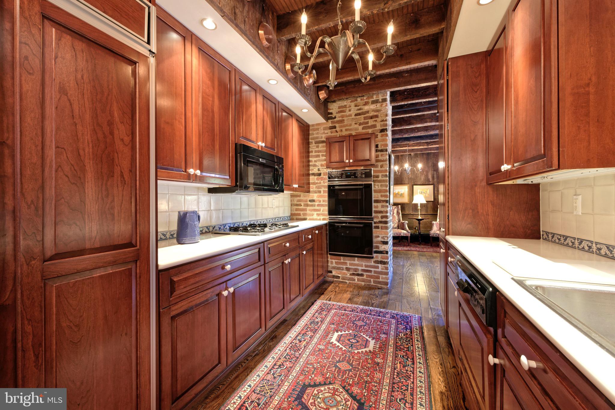 OLD TOWN ALEXANDRIA - Residential