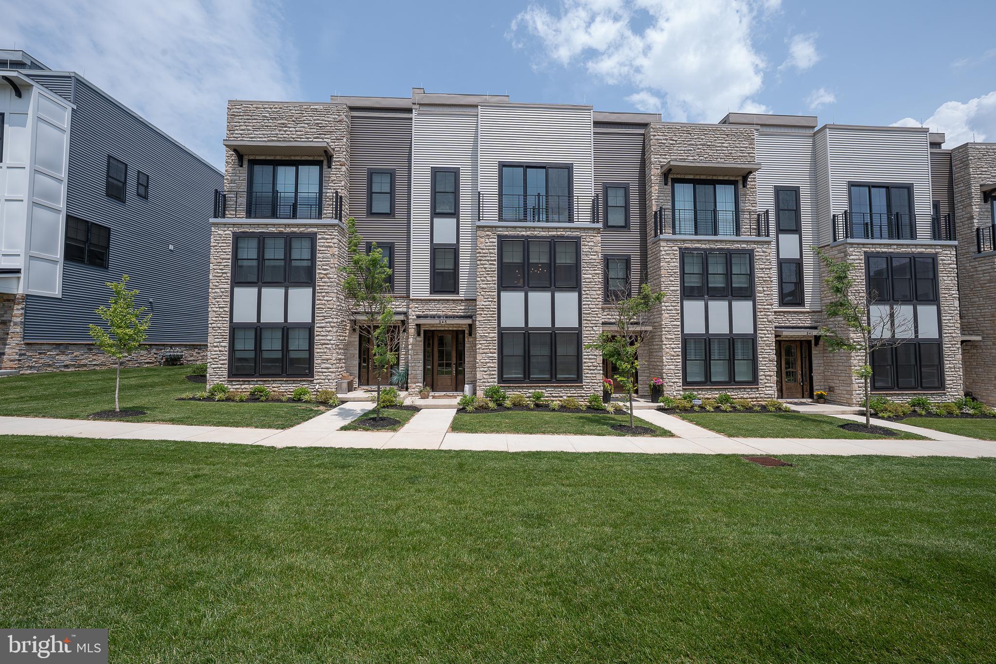 NEWTOWN WALK AT ELLIS PRESERVE - Residential