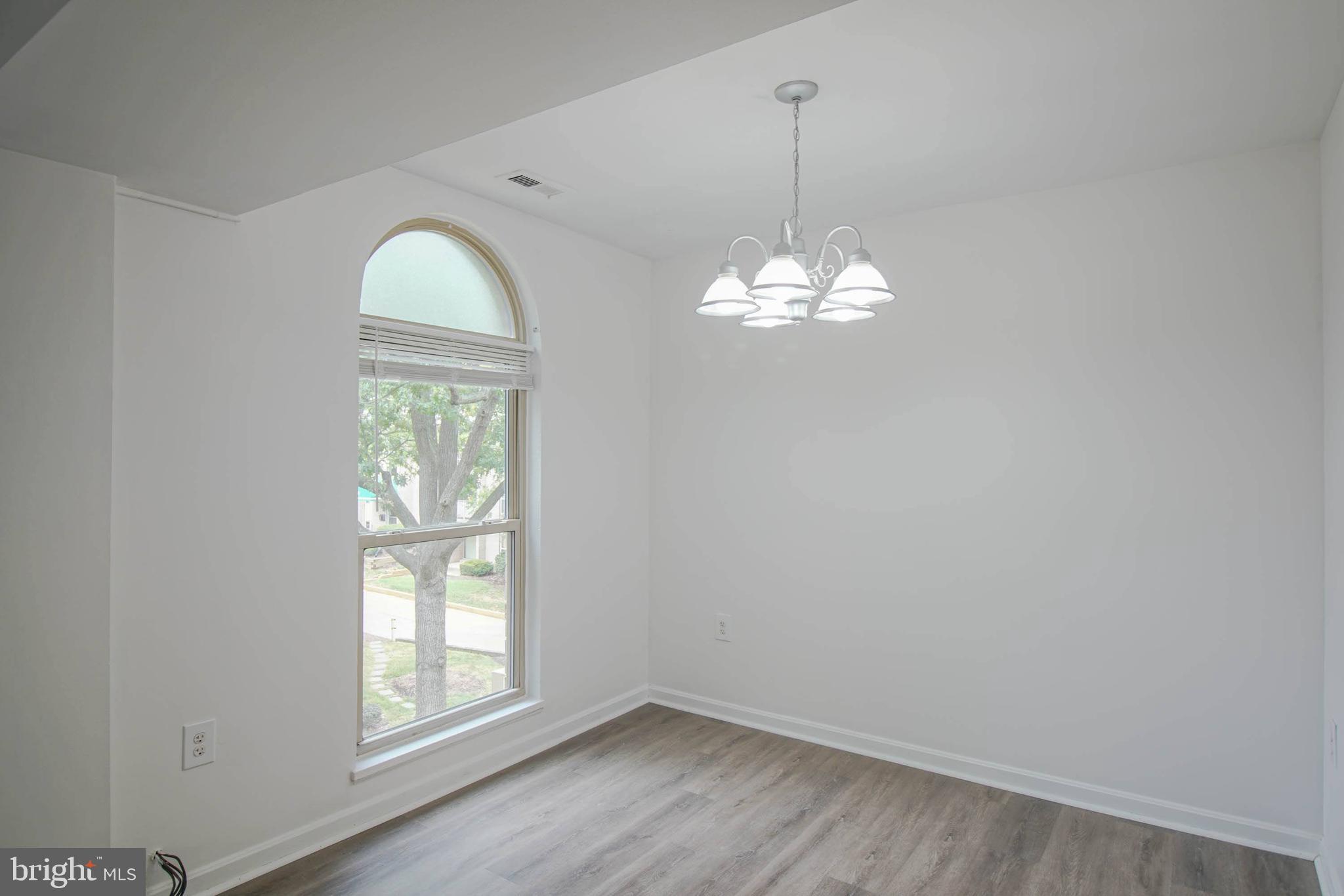CANTERBURY SQUARE - Residential