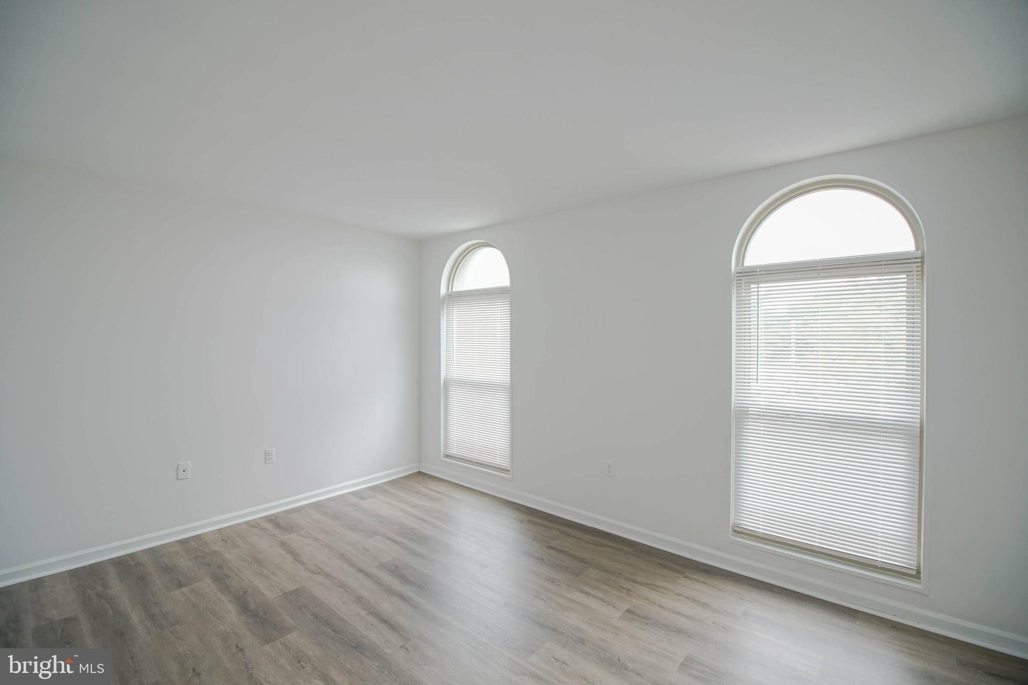 CANTERBURY SQUARE - Residential
