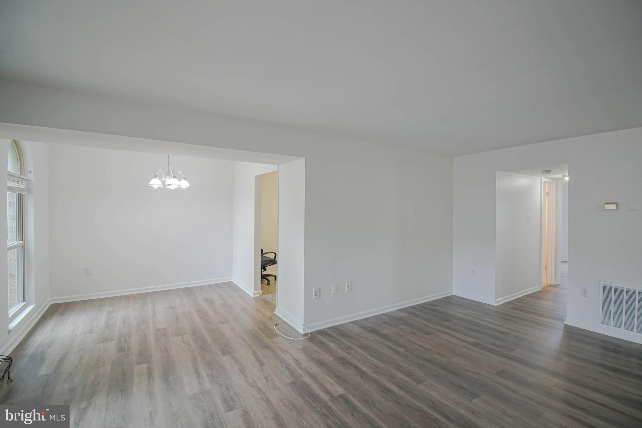 CANTERBURY SQUARE - Residential
