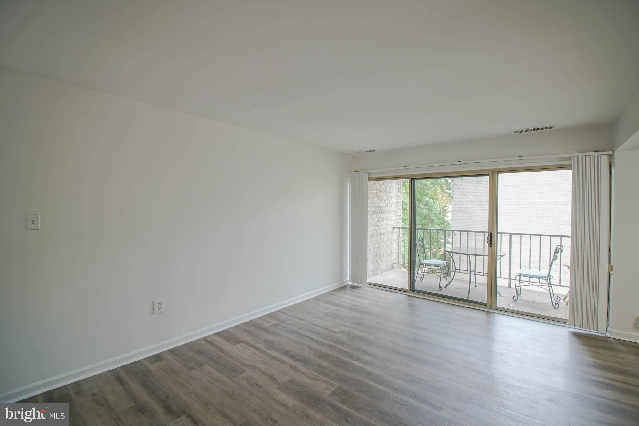 CANTERBURY SQUARE - Residential