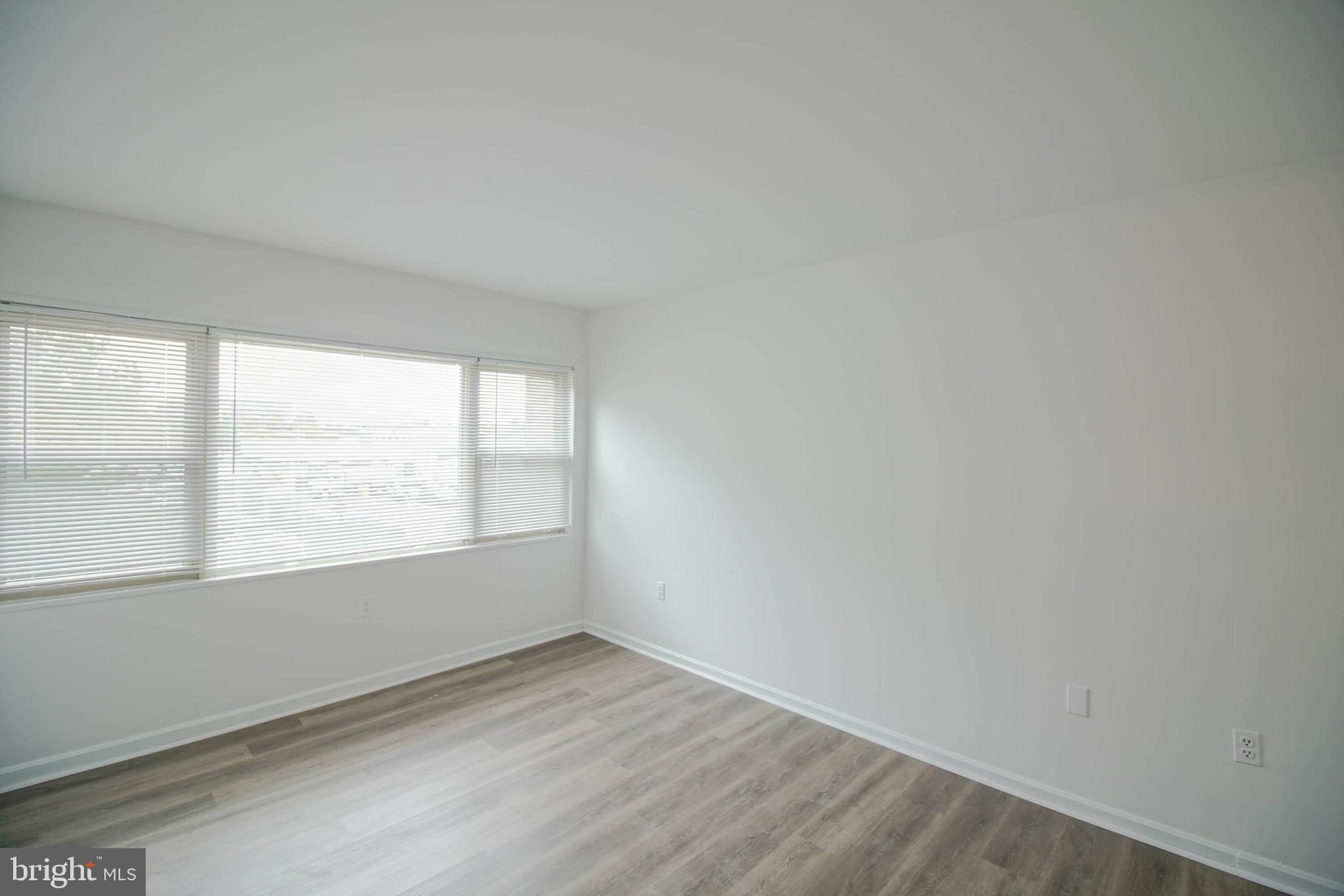 CANTERBURY SQUARE - Residential