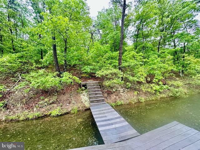 LAKE HOLIDAY ESTATES - Land