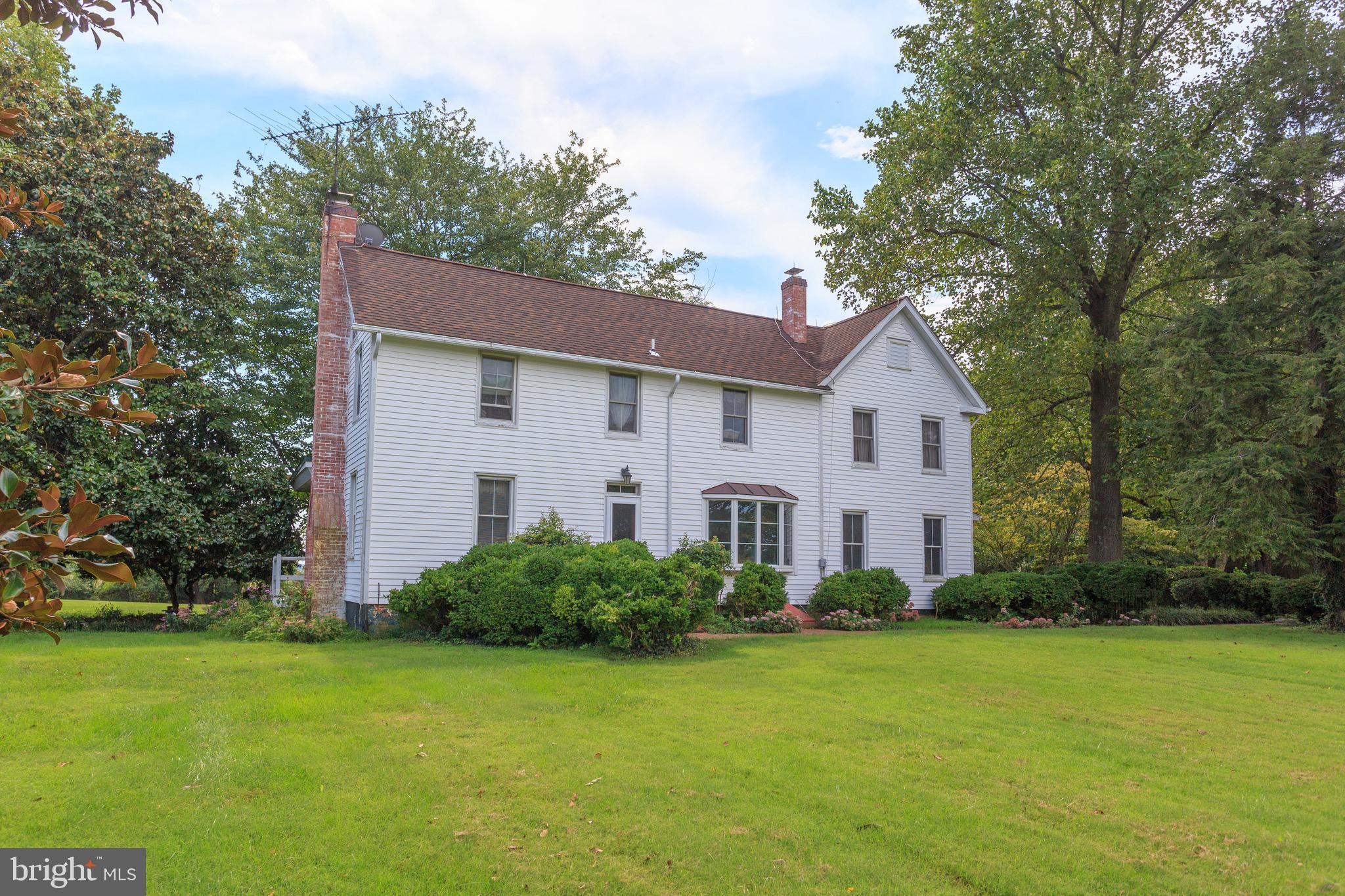 QUAKER NECK - Farm