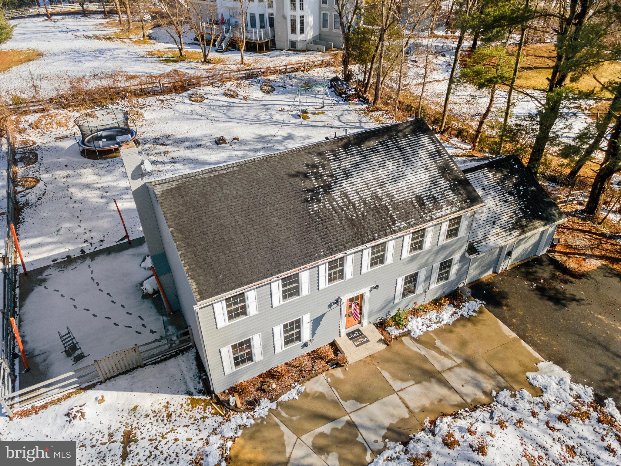 FALLS MANOR - Residential Lease