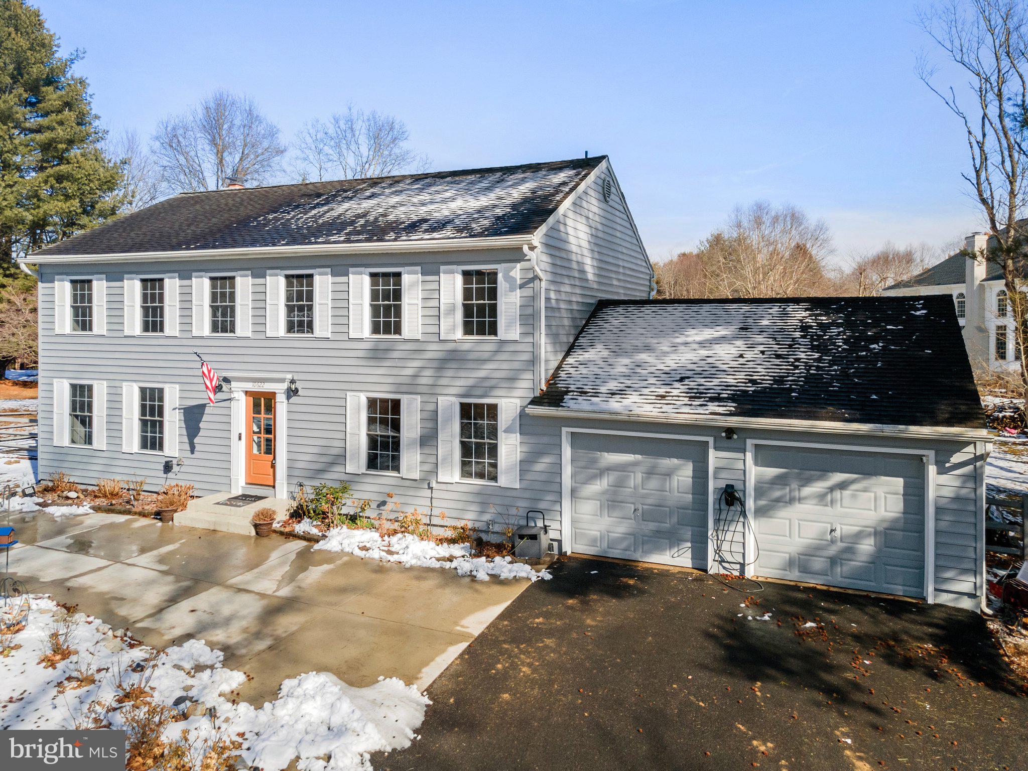 FALLS MANOR - Residential Lease